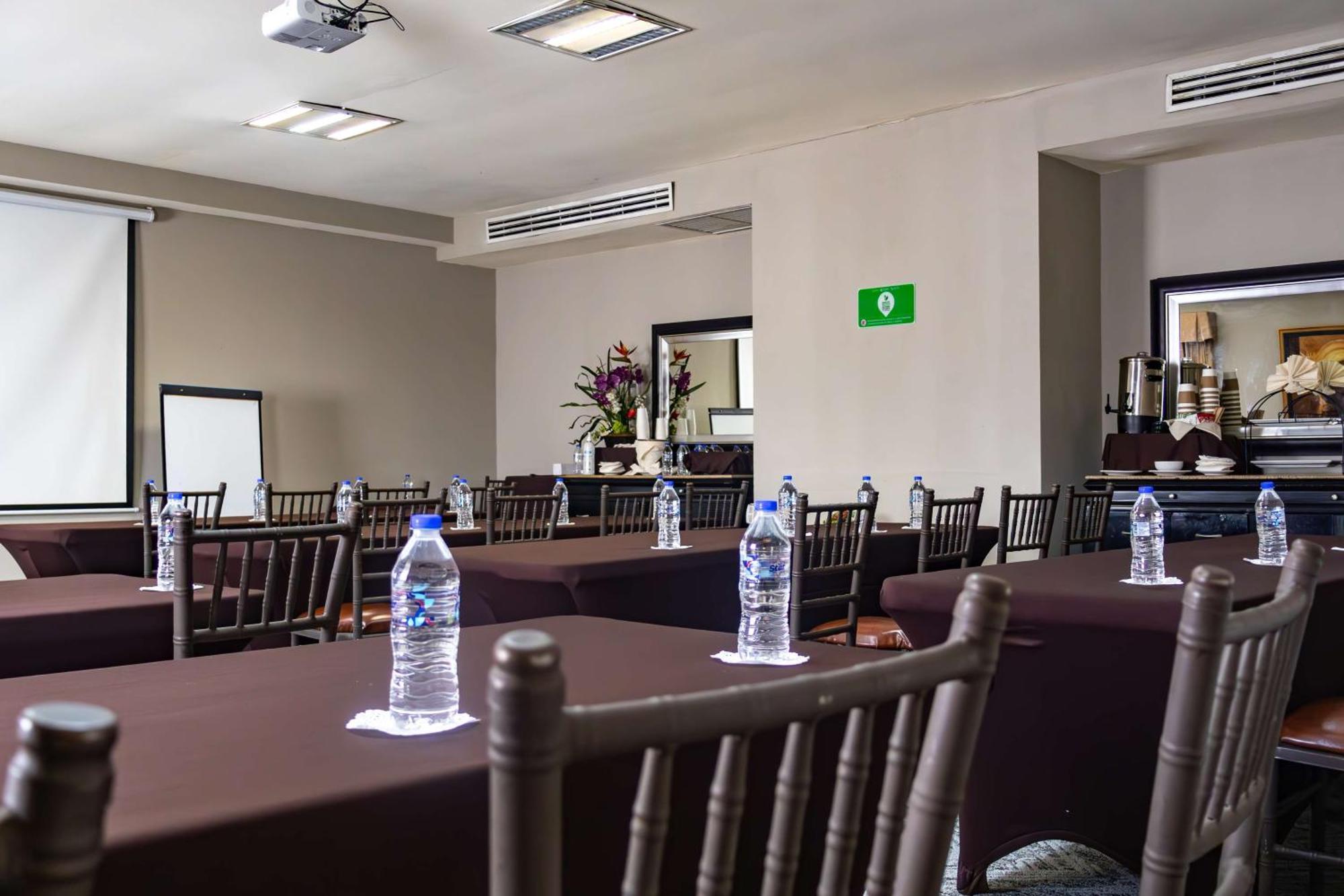 Best Western PLUS Monterrey Airport Apodaca Exterior foto