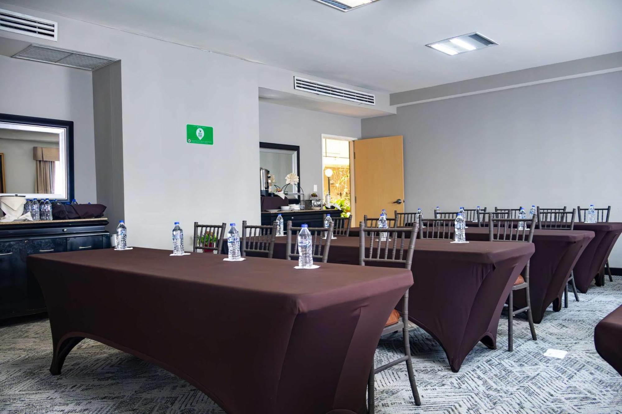 Best Western PLUS Monterrey Airport Apodaca Exterior foto