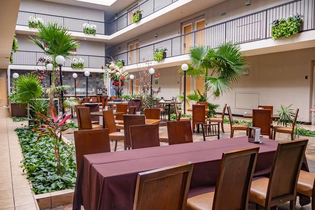Best Western PLUS Monterrey Airport Apodaca Restaurant foto
